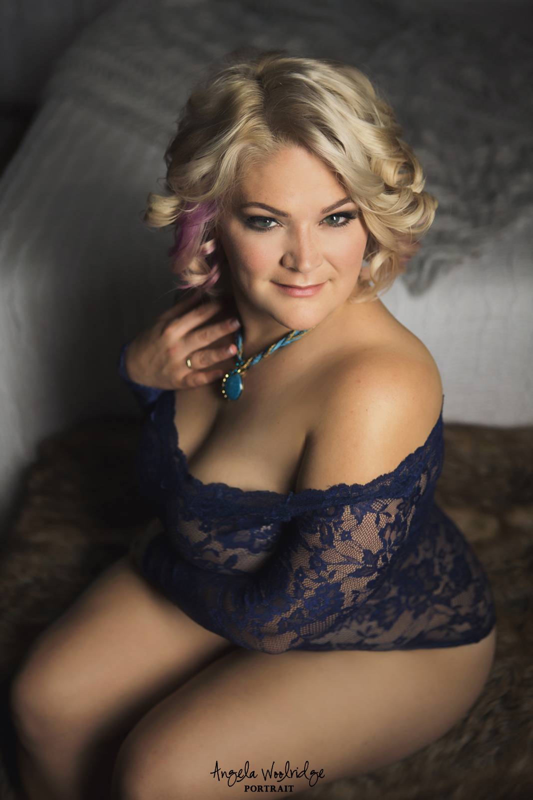 A boudoir photography session and how it works. Its easy and fun!